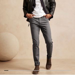 Banana Republic slim fit traveler pant